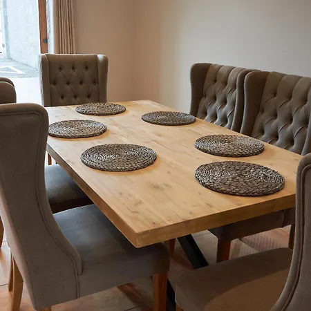 Dromod Suites Apartmán