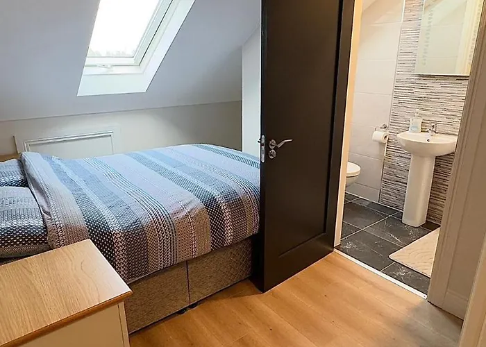 Dromod Suites Apartment